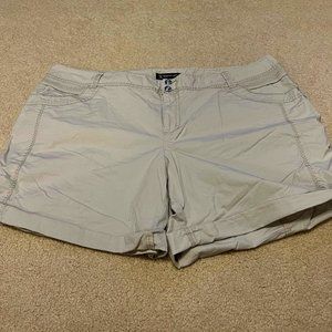 INC International Concepts Womens Plus Size Shorts w/ Zipper Pockets - Size 18W